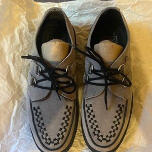 T.U.K Gray and Black Leather Shoes